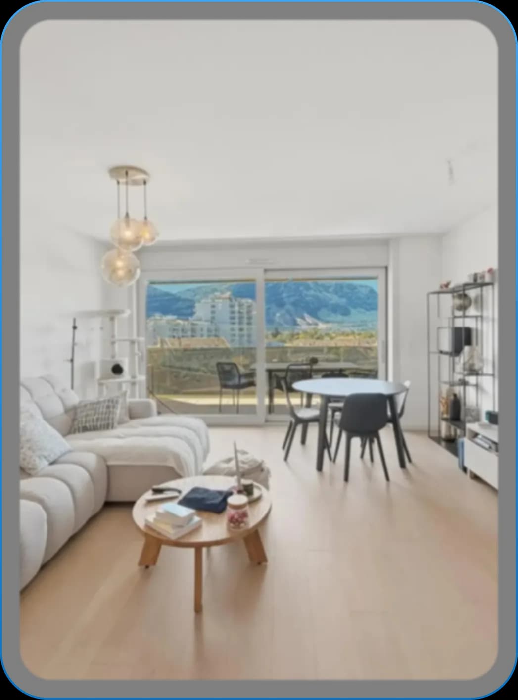 Immobiliere Genevoise HeroImgRight Modern coastal living room
